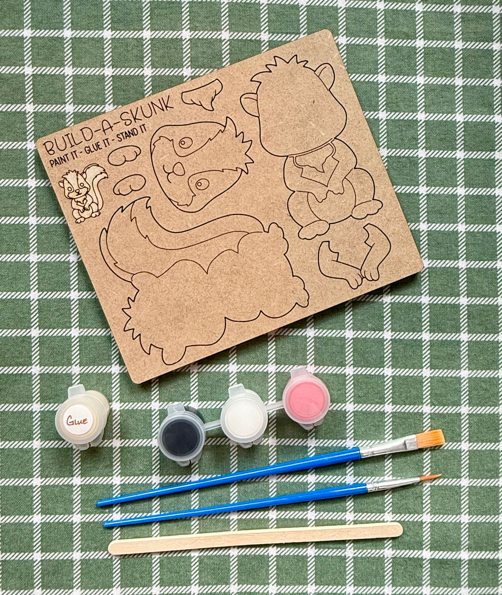Skunk DIY Pop-Out Wooden Paint Kit