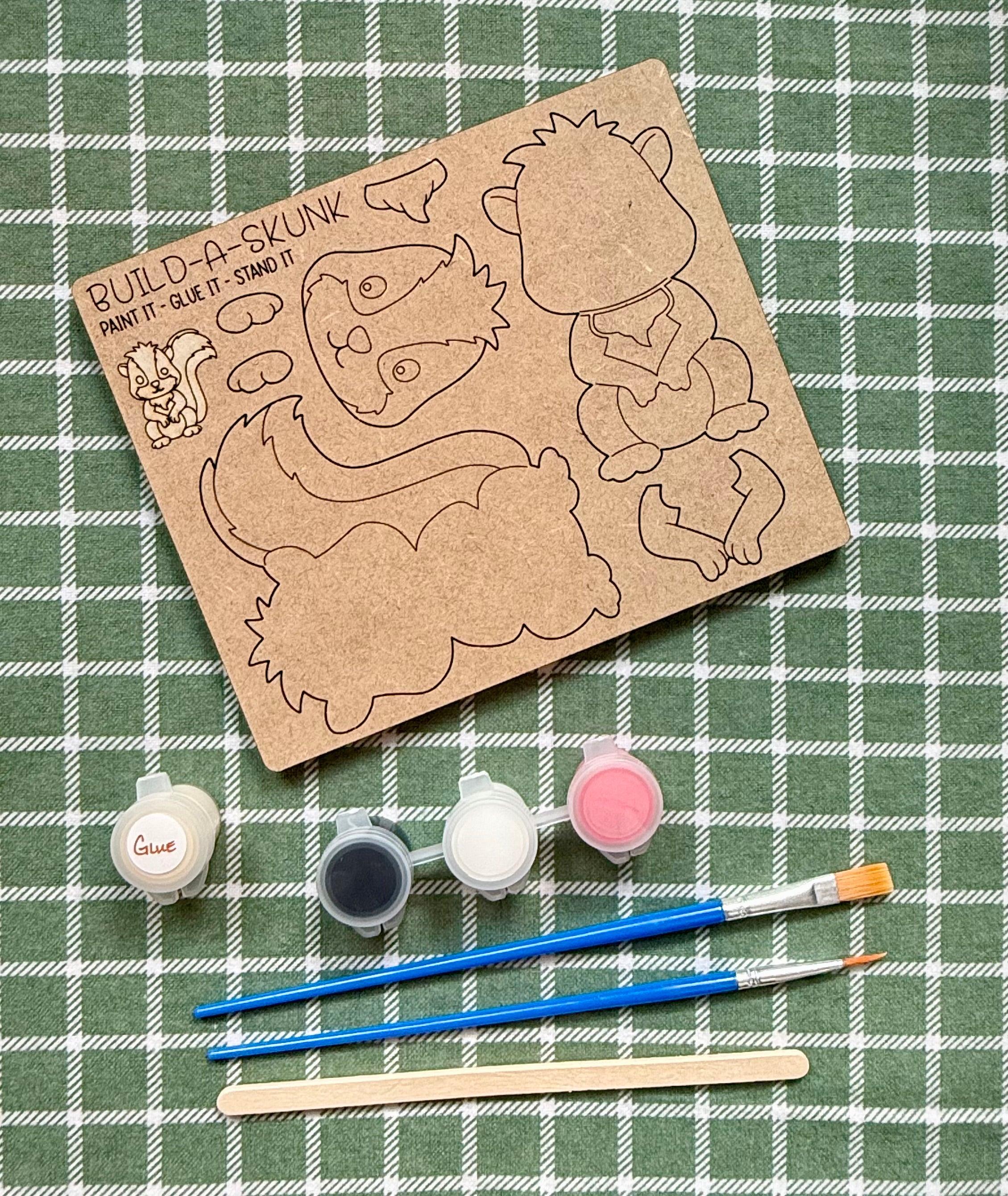 Skunk DIY Pop-Out Wooden Paint Kit